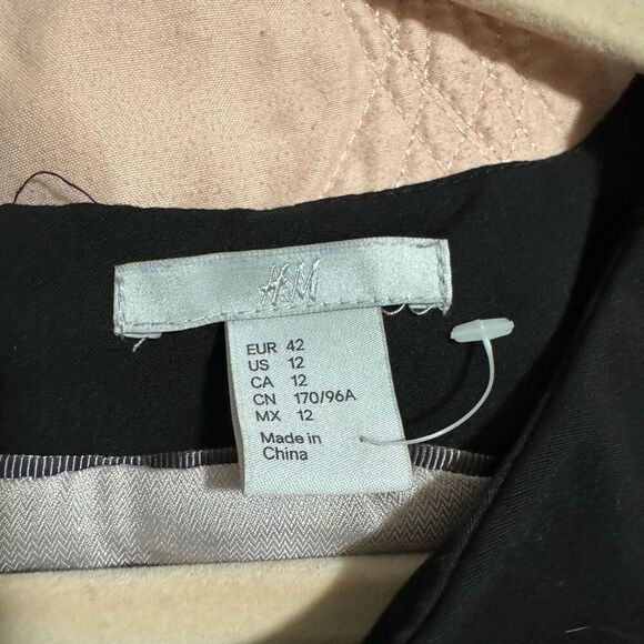 H&M Essential Little Black Dress 12 - Picture 6 of 6